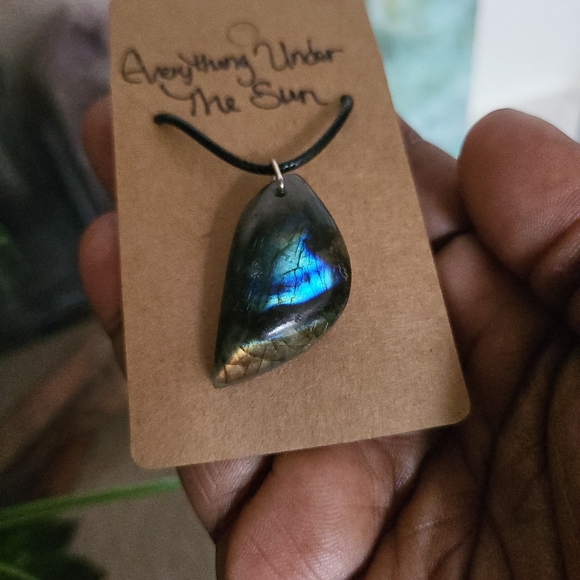 Flashy Finland Labradorite Necklace / Strong Flash / Gemstone Necklace - Picture 3 of 5